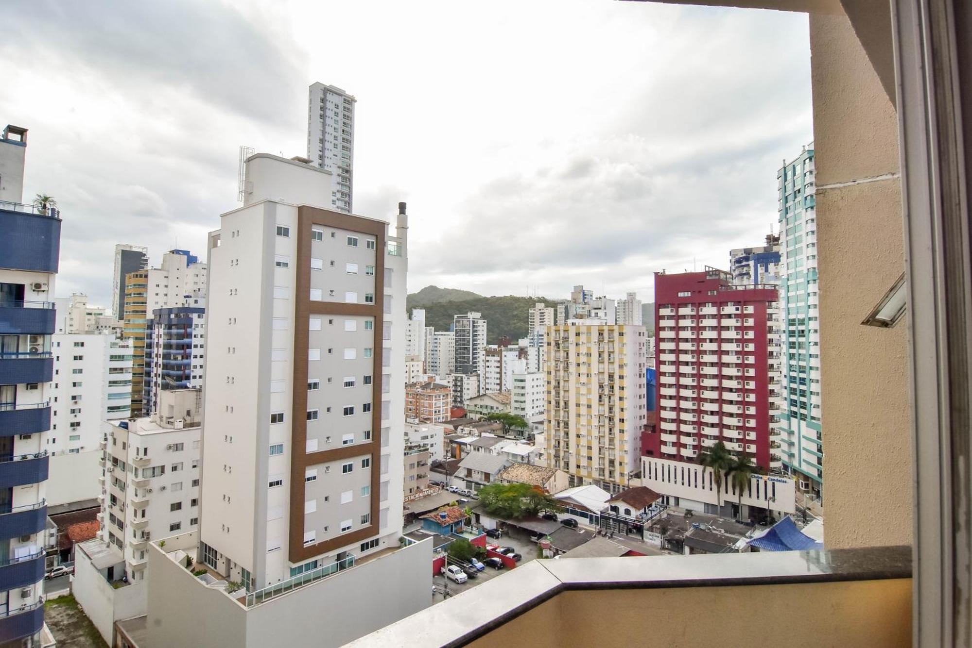 Apartamento Custo Beneficio P/ 4 Na Rua 1000 P1947 Balneario Camboriu
